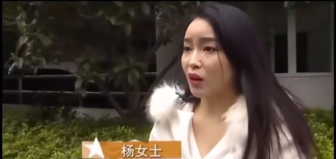 江苏盐城，一女子与相亲对象线下见面，一口气点了8000多的菜，男子问她要不要点瓶