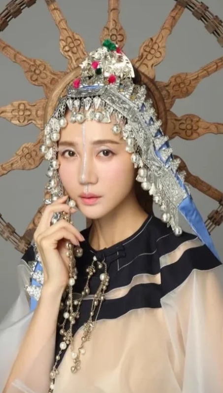 天生尤物阿朵，背后的委屈与重生