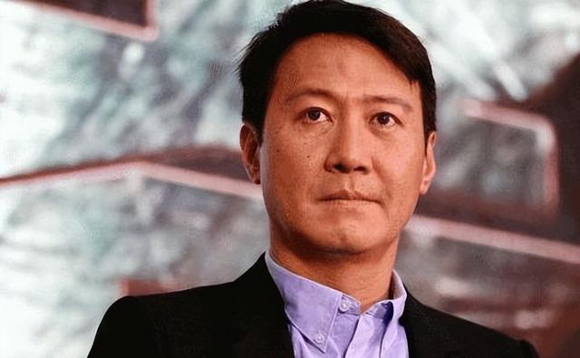 曾经帅得惊天动地，如今脸僵还油腻，这5位中年男星越活越走样了（比较帅的中年男星）-第25张图片-九妖电影