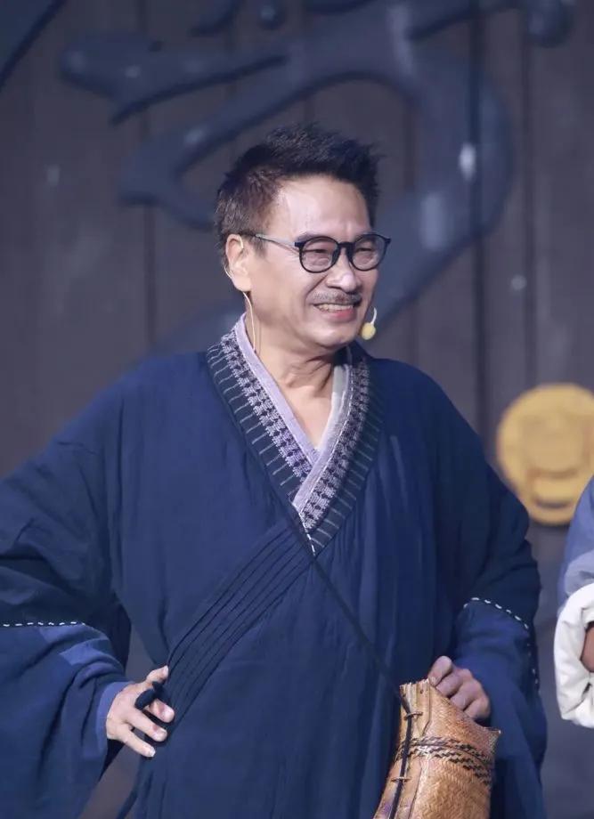 吴孟达一生多情，身后抚养费成重担