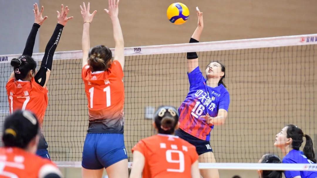 3-0！江苏女排真厉害，把天津女排小将打服了，深圳女排又输了