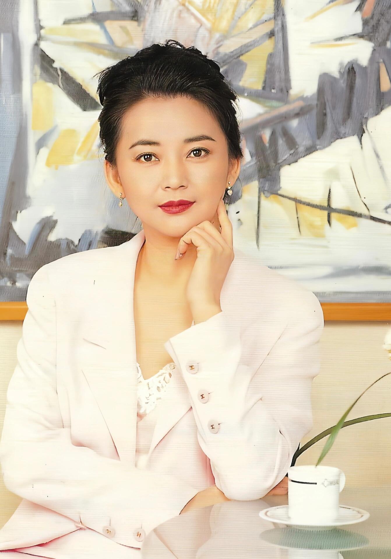 胡慧中：孙俪的姨奶奶，被黑道大佬痴恋一生