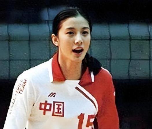 她被称为女排第一美女，离婚后嫁给美国人，今56岁生活滋润
在体育界的舞台上，总有
