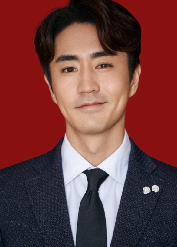 杨玏为啥不找外国妞当女朋友