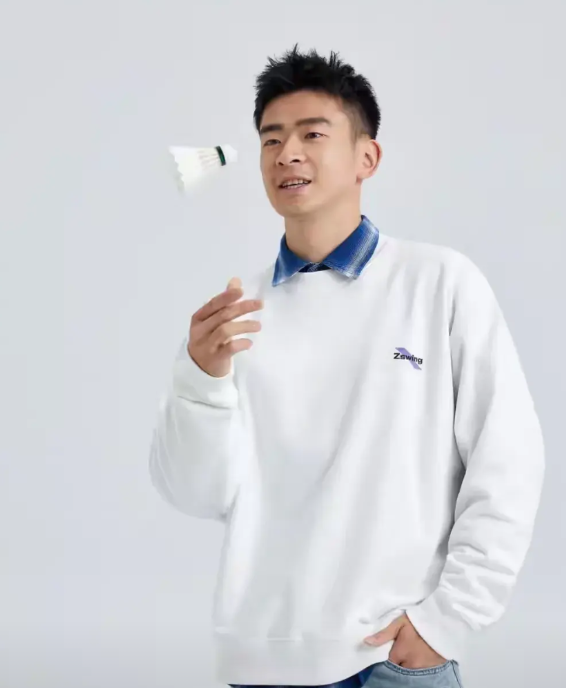 郑思维估计自己也没想到退役后开始自己的新事业反而引起了争议和口碑下降，不过作为普