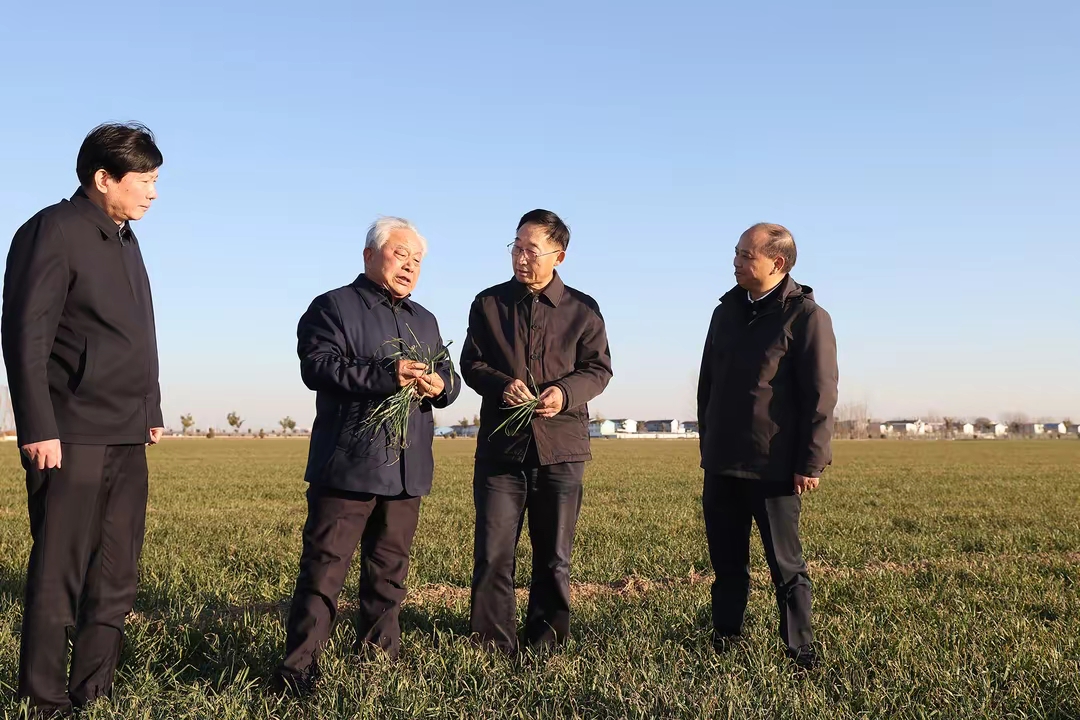 这个省委书记真接地气！到河南以后，去的这几个地方，很有深意。

上任第一天，去了