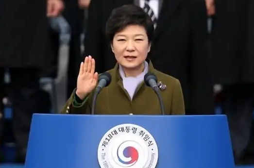 特大消息
​​韩国政坛，好家伙，又开撕了！朴槿惠坐牢，太惨了！文在寅，玩权术，绝