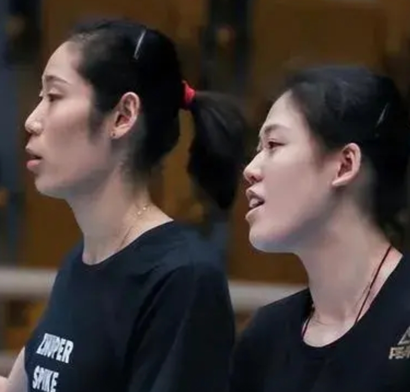 世界顶级主攻李盈莹能超过朱婷获得的成就吗？
朱婷拿到过3个世界冠军，世界级赛事的