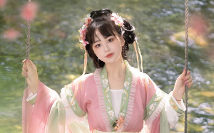 夫君嫌我相貌丑陋，让我去给他貌美的心上人替死，后来我死了，他疯了。