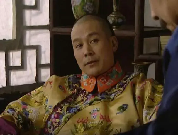 雍正二年，废太子胤礽病重，临终之前，将遗嘱写在信里交给雍正。

大意是，皇上，臣