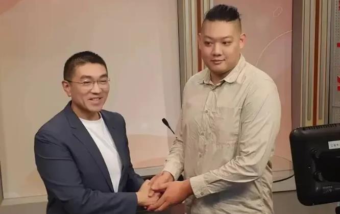 谢国梁忙着勘灾，昨晚还得和拆梁团体面对面搞说明会！

台风山陀儿重创台岛，基隆更