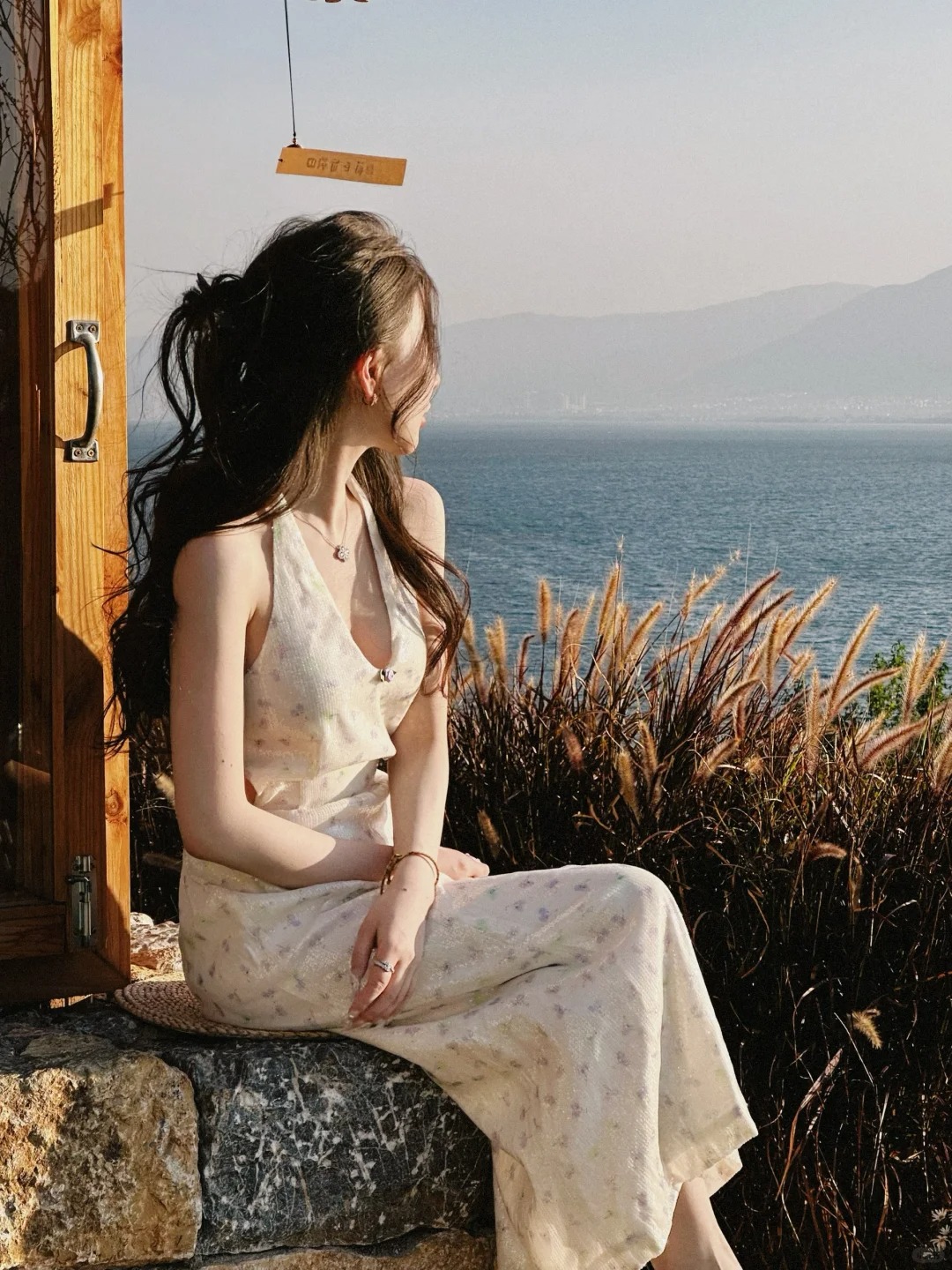 在大理追着日落🌄日落山海☕️
大理太适合摆烂了
随便一家店都很好呆
📍日落山