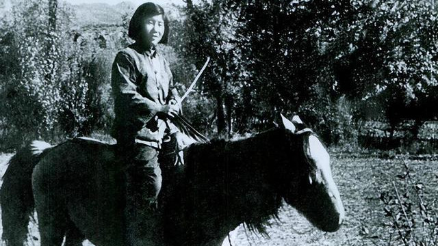 杨虎城之女：尸体在大漠中被发现，10指插在雪里，怀里揣几张图纸