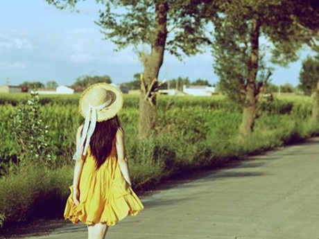 #解冻性情# #婚姻家庭# 过早地步入婚姻的殿堂，无疑是对人生的一种过早的损耗。