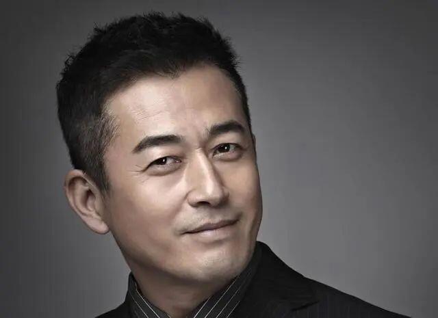 王志飞感情路上的风波：从张歆艺到张定涵