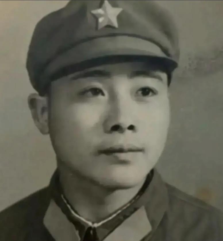 1979年，肖德兵这个新兵蛋子，参军才三个月，就上了对越反击战的战场。战斗中表现