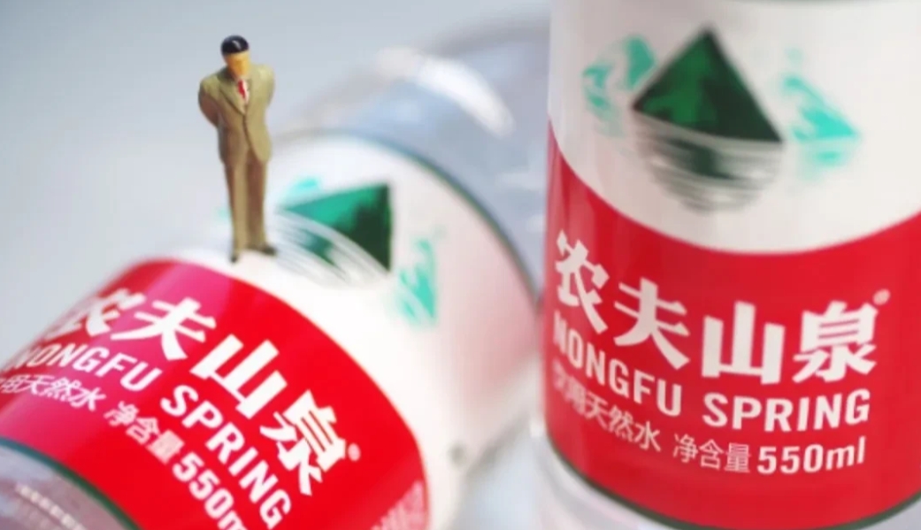 福耀科技大学获批后，农夫山泉也要创办一所新型大学。
近日，福耀科技大学在曹德旺老