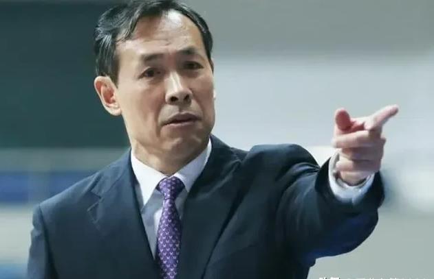 北京队为什么又一次输给山西：
1、许利民犯了轻敌的毛病，在球队领先19分的情况下
