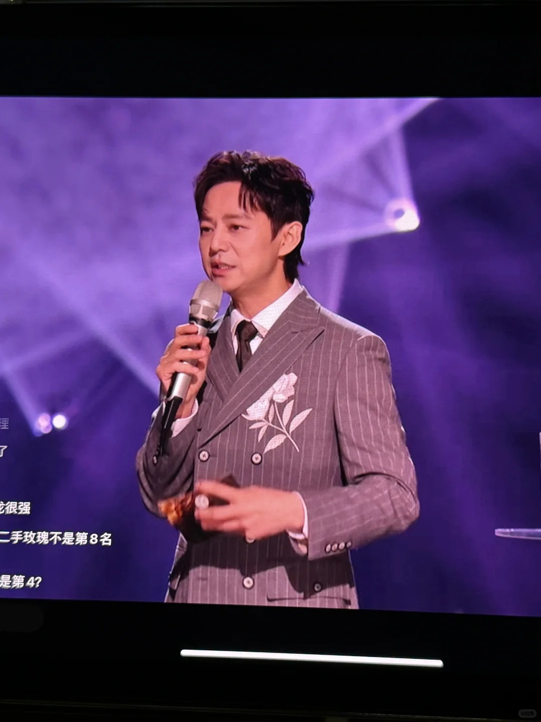 歌手这届大众听审真给力！！
这个排名完全公正
感谢各位大众听审！！！！！！！
#