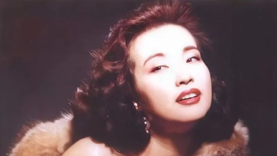 《刘晓庆：情感往事与华鼎奖背后的热议》