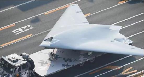 中国的隐身无人机，将登上福建舰航母？这次轮到美国抄中国作业！
 
最近《战区》的
