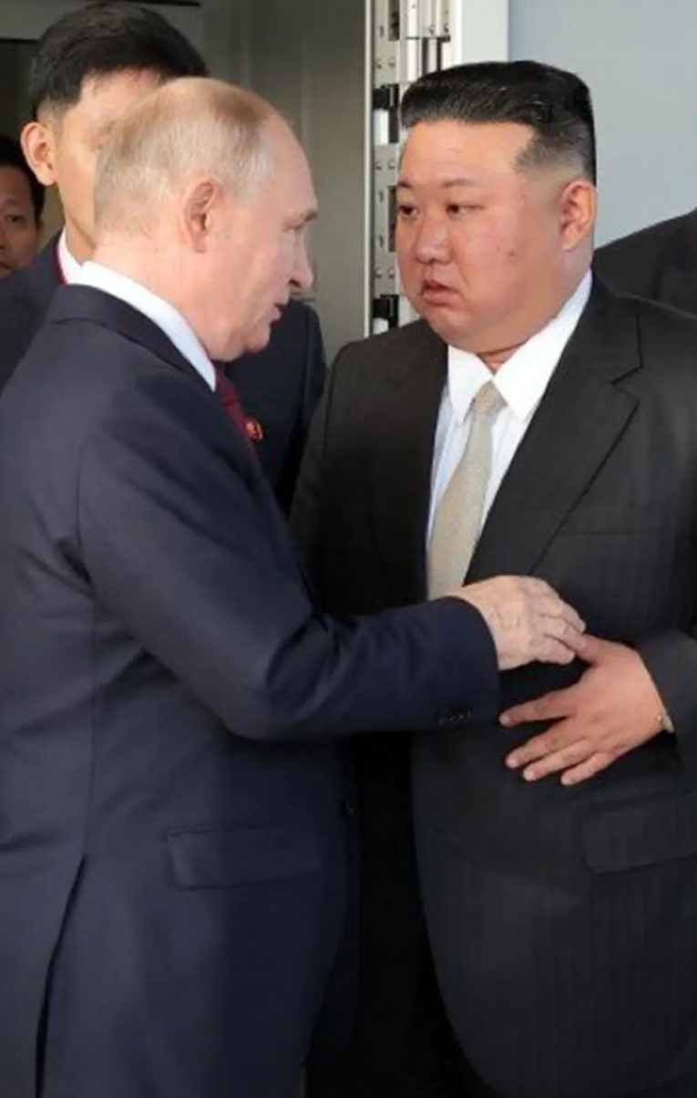 半岛电视台的消息，好几万朝鲜士兵完成了训练，被秘密送往库尔斯克州，俄军想借助他们