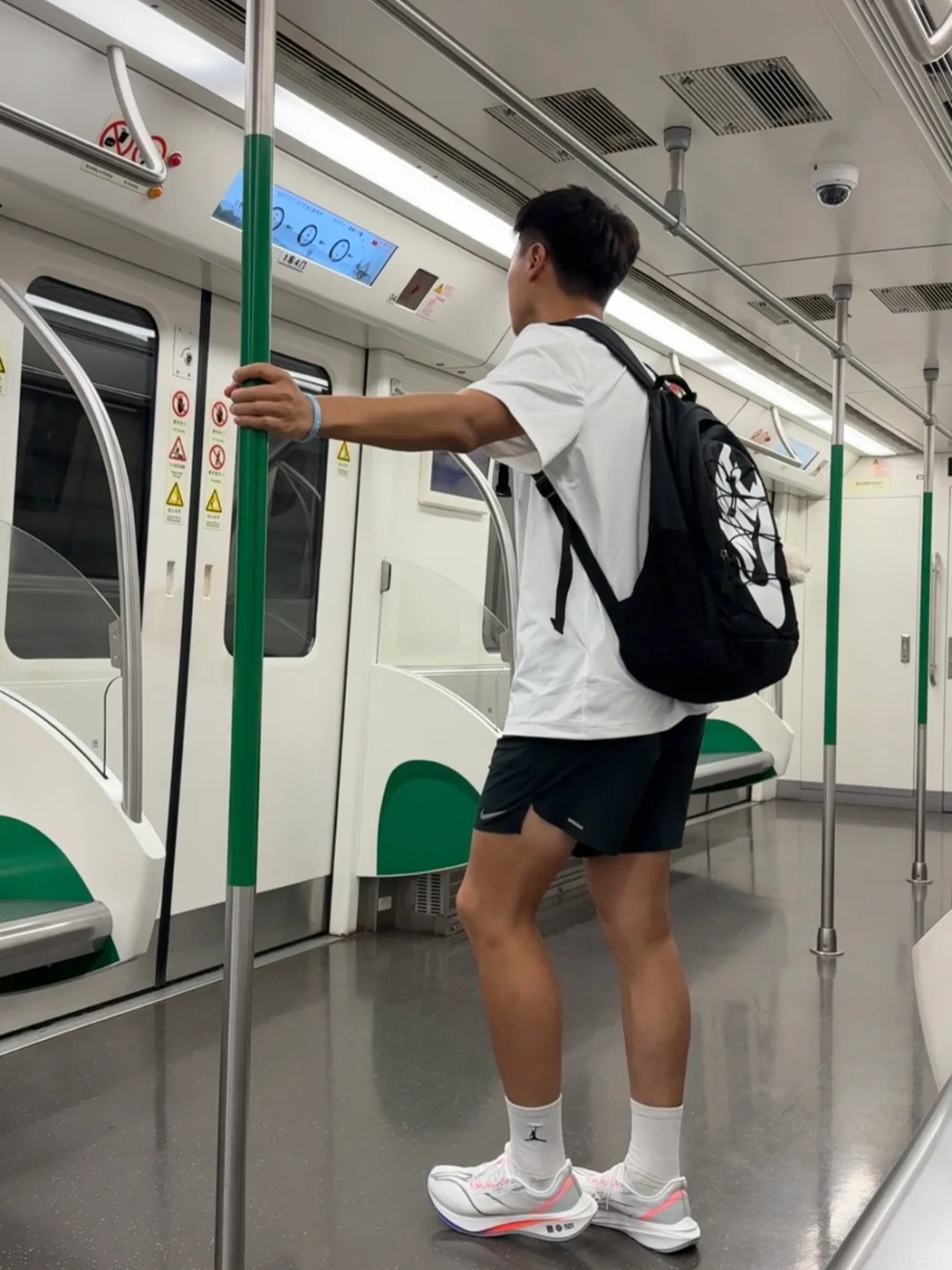 再等等 你一定会遇到那个满眼都是你的人