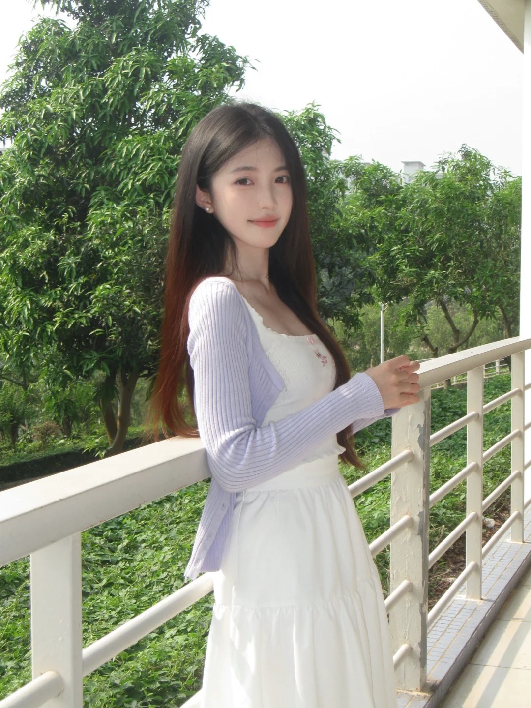 校园剧女主
今天穿搭很温柔嘻嘻