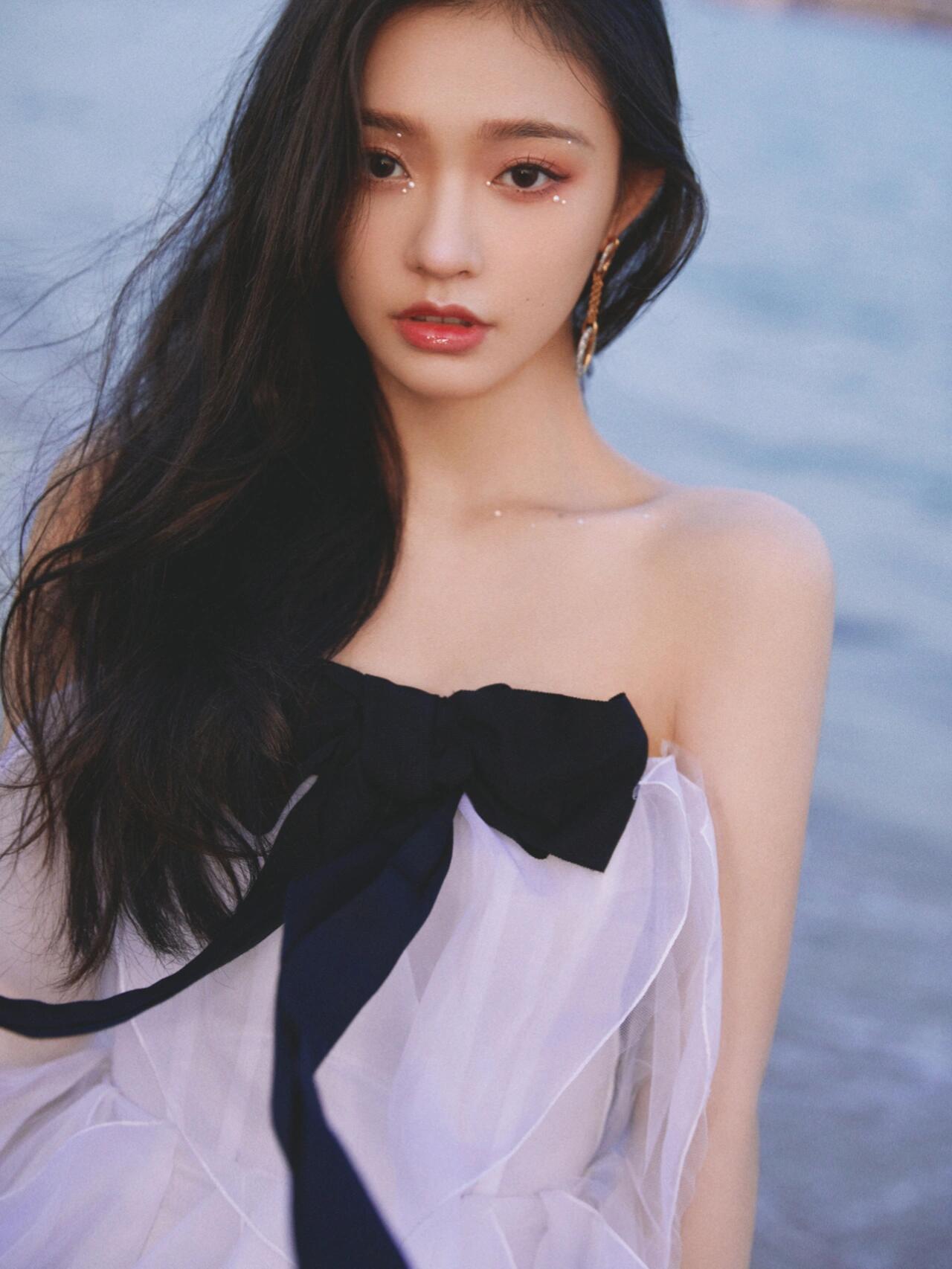 林允——身姿曼妙