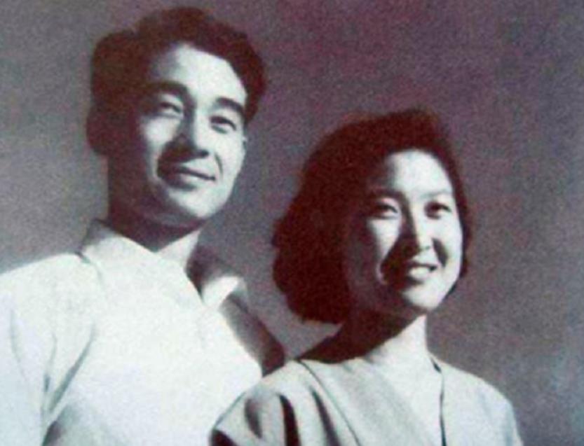 这天，孔令华带女友回家见家长，然而父亲孔从洲在见到女孩后，却大为震惊，当晚便拉着