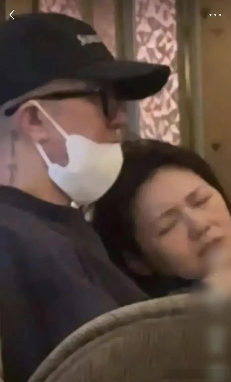 看到这张照片真的很难过，又很气愤。
小s，徐妈妈，具俊晔，你们这么多人就没一个有