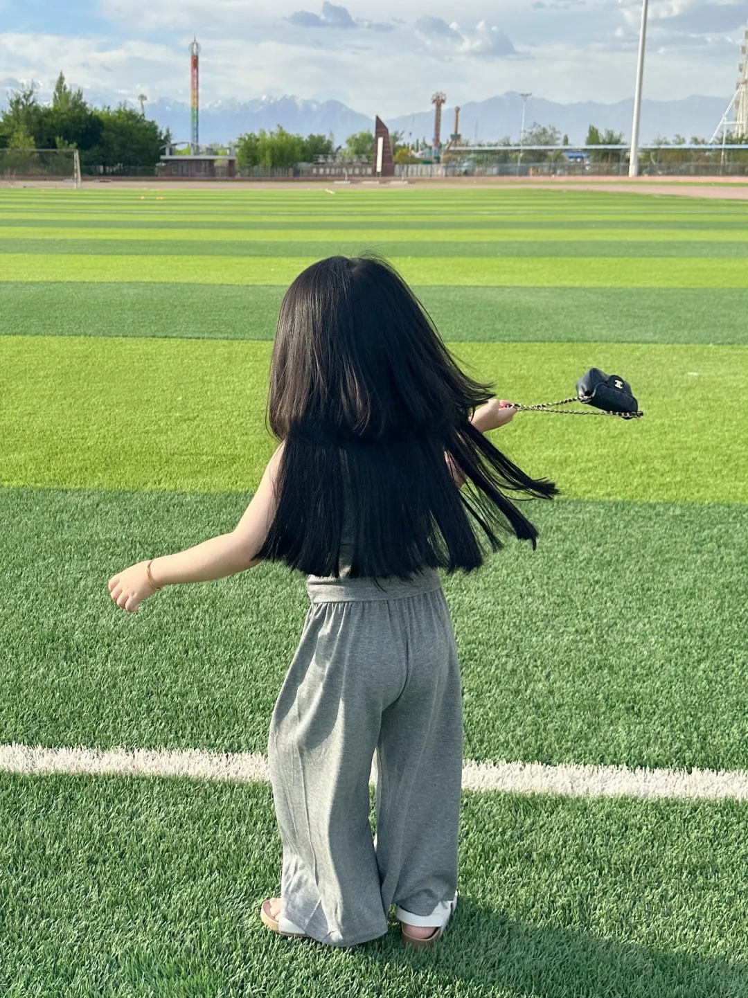 好像都很喜欢我女儿的水母头耶۶•͈⚇•͈ა
发了很久
还是一直有姨姨在问
其实上