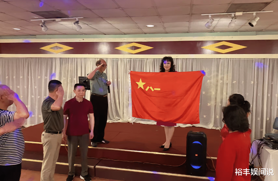 中国第一变性人张克莎美国老公去世！变性41年嫁两次，父亲是少将（中国第一变性人的的名字?）-第4张图片-九妖电影
