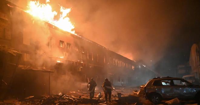 完了，乌克兰已然迎来最危险时刻，据说由于泽连斯基的一系列言行，被激怒的美国已经在