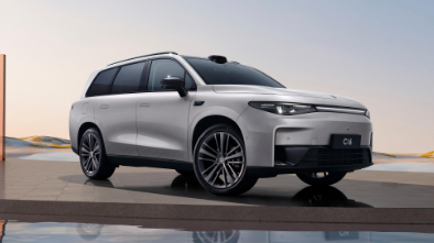 零跑C16：续航无忧，快充便捷，家庭出行新选择