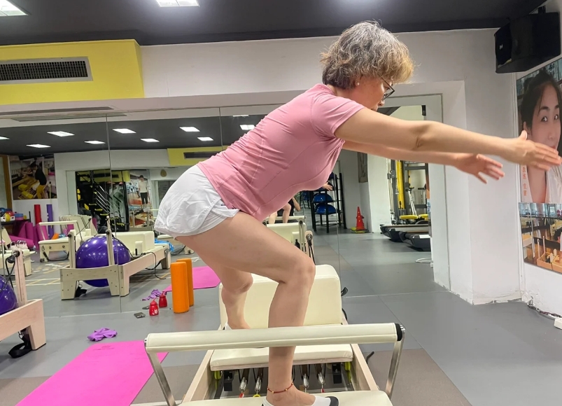 老年普拉提，建议家中50+长辈练习普拉提，

为什么选择普拉提？普拉提大器械可以