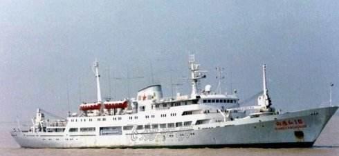 1993年，中国科考船被韩国货轮拦腰撞断，眼看就要沉入海底，船上的110名船员用