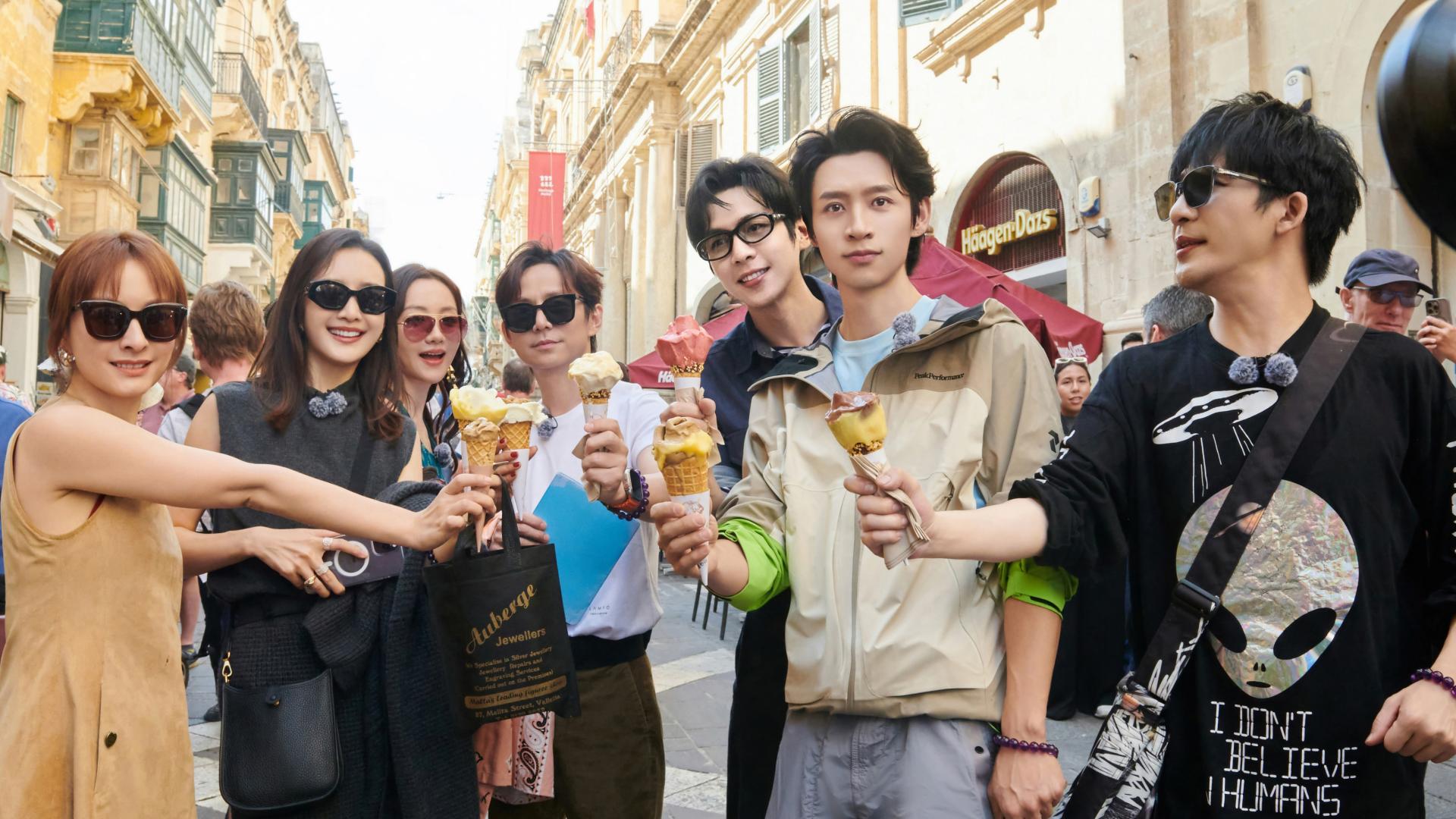 《名侦探的假期》Habibi团共话友情时光 何炅撒贝宁互致思念