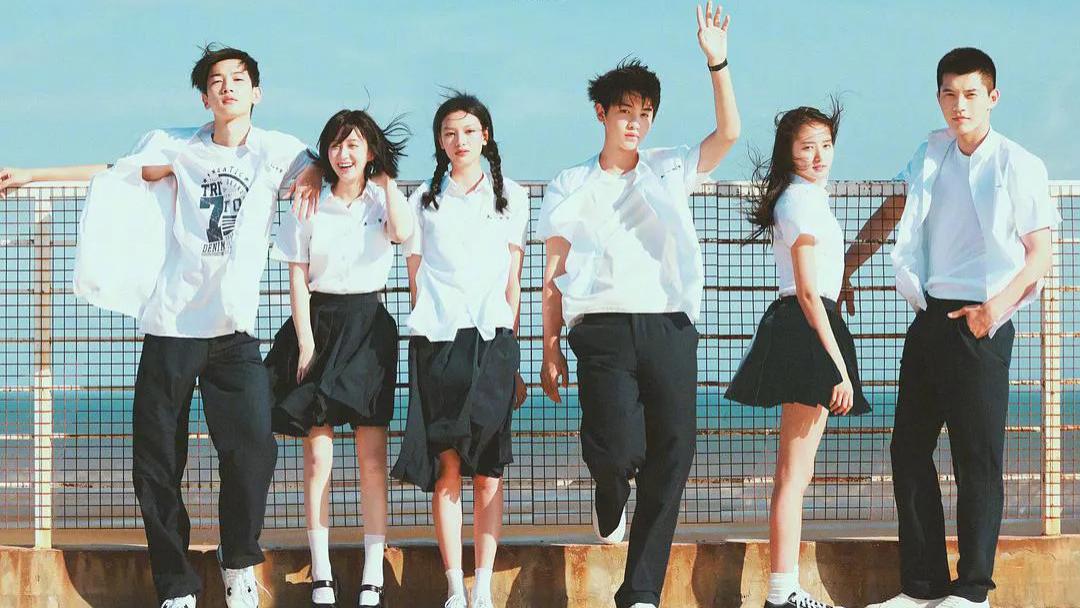《沙漏》青春疼痛救赎文学，邱天、黄明昊主演，定档6月21日