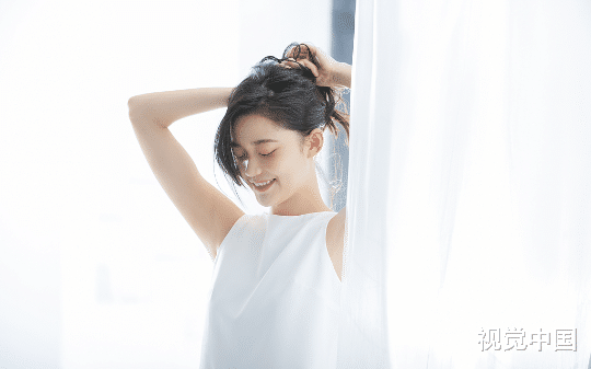 抽中司庆头等奖，和老板爱的抱抱后，我经常能听到老板的秘密……