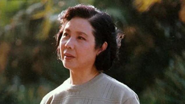 “客死他乡”的7位明星，多位引争议！其中还有影后跟话剧院长