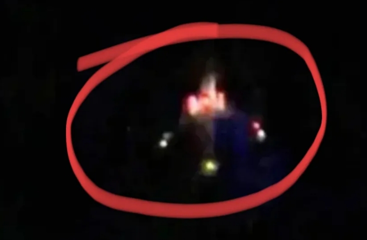 从不明飞行物到美国航空公司航班全部停飞来看，不出意外，老美有人在在憋大招！
美国