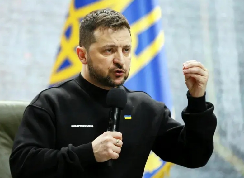 泽连斯基是最悲惨的总统了，无论乌克兰是打赢还是打输，泽连斯基只有死路一条。
要不