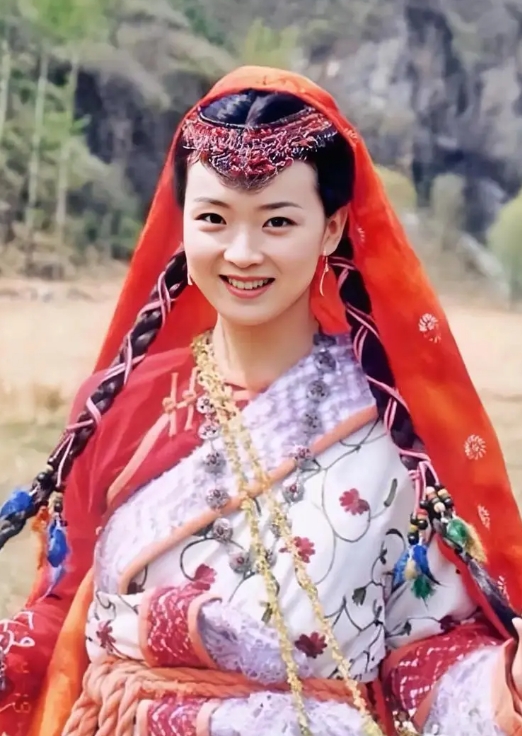 王艳之子金榜题名，北大新星闪耀启航！