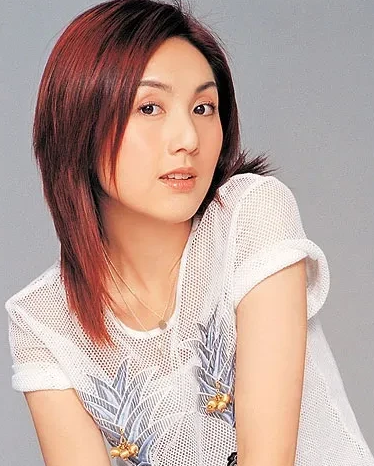 主持人问杨千嬅:“你人生中做过最疯狂的一件事是什么？”杨千嬅说:“我做过最疯狂的