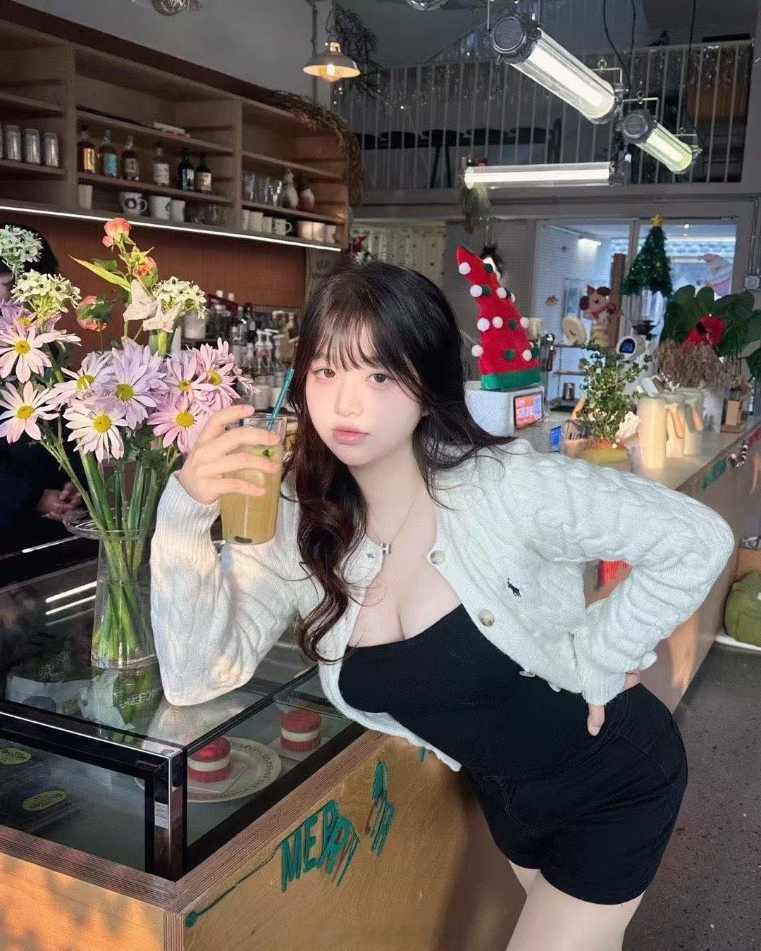 有个这么好看的后妈你晚上几点回家哈哈哈哈哈