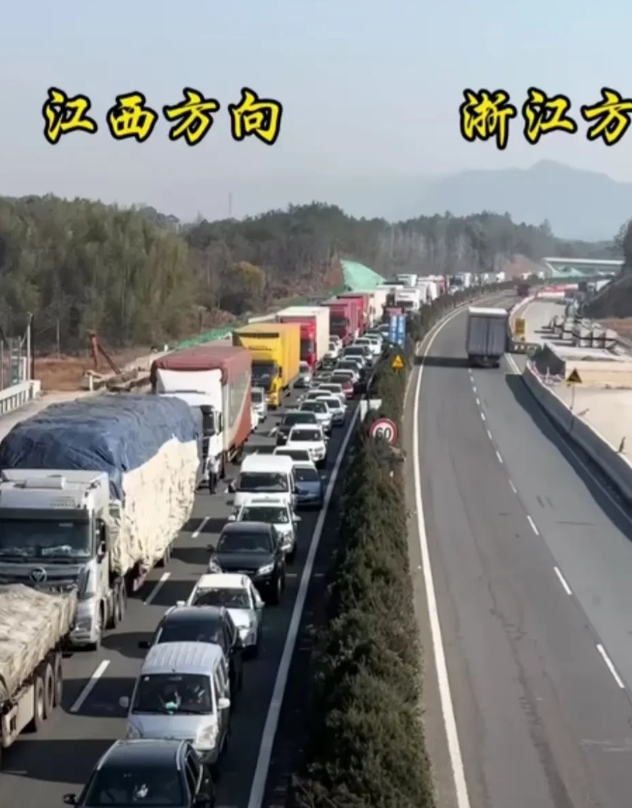 一觉醒来天塌了，浙江特产江西小炒回家过年了。希望老表们不要宅老家太久了，我们浙江