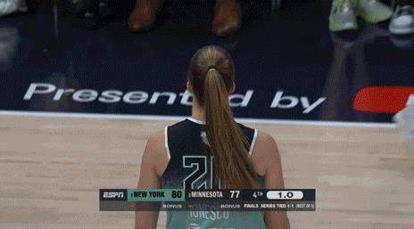 巾帼不让须眉，WNBA总决赛上演库里式的超远三分绝杀！

在刚刚结束的WNBA总