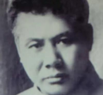 1934年初，莫雄在薛岳驻南昌后方办事处赋闲。一天中午，他吃过饭后在城内溜达，突