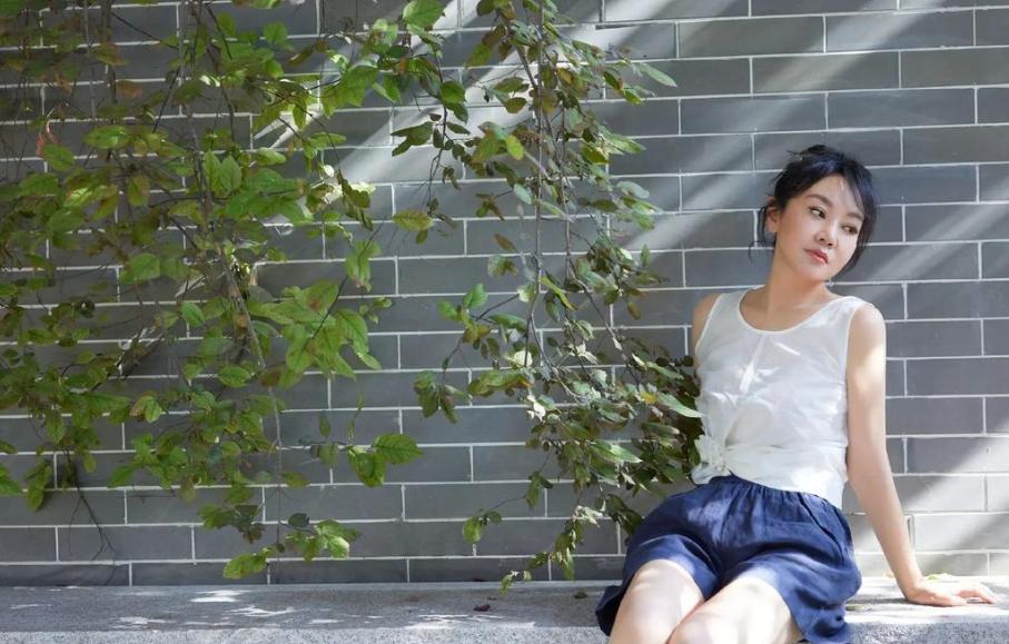 闫妮“微醺”人生，离婚不失意，事业再攀峰